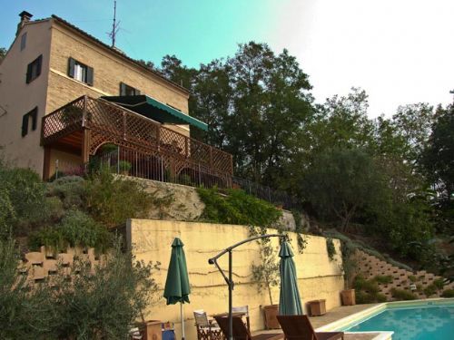 Townhouse with terraces