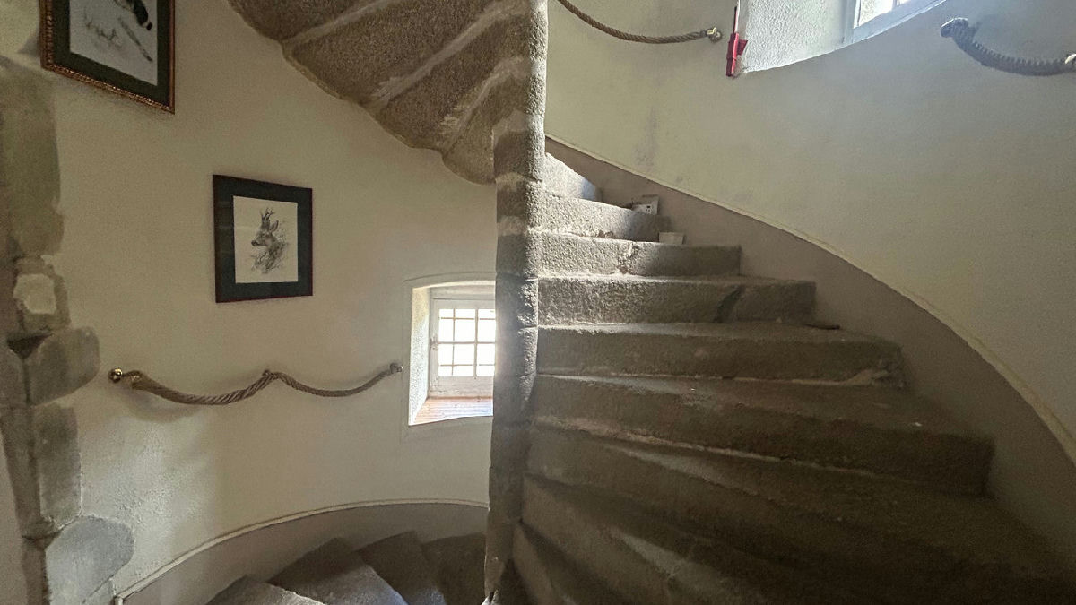 A rare chance to own a historic 15th-Century listed manoir surrounded by woodland in the heart of La - 8