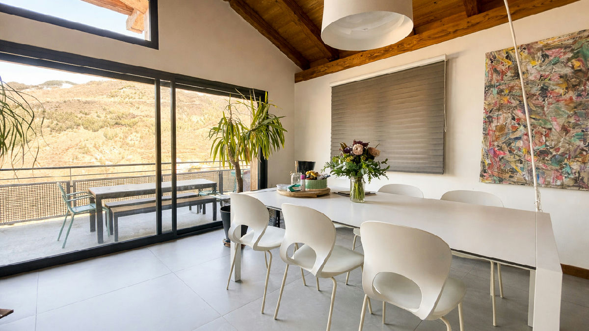 Modern 4 bedroom house plus 2 bedroom apartment in a Courchevel village near the lifts of Brides les - 6