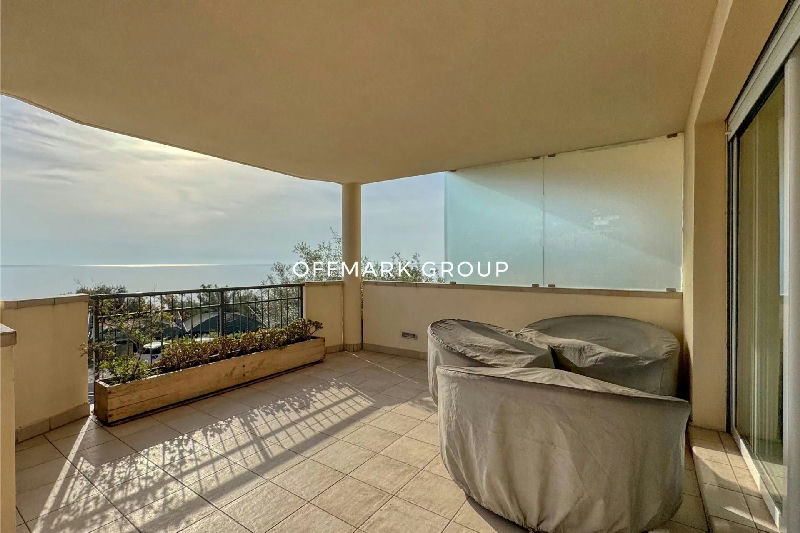 Magnificent Apartment With Sea View