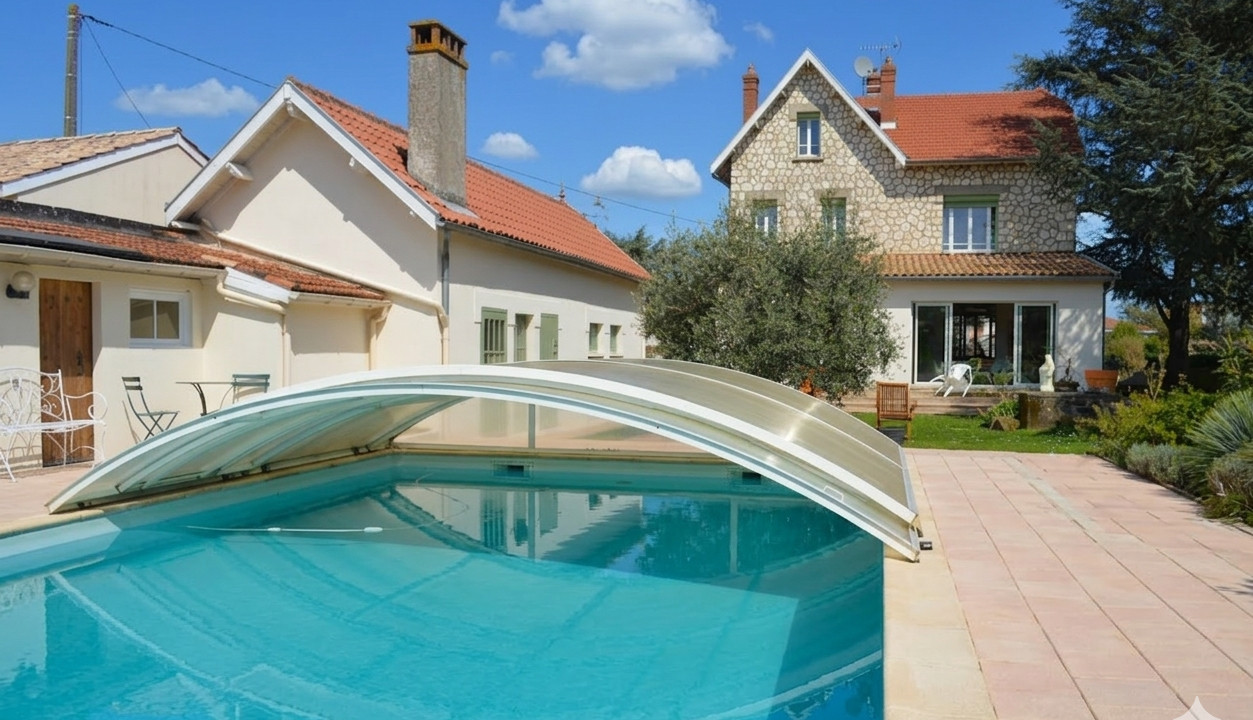 One hour from Bordeaux. A 1930s townhouse close to schools and Marmande town centre - 3