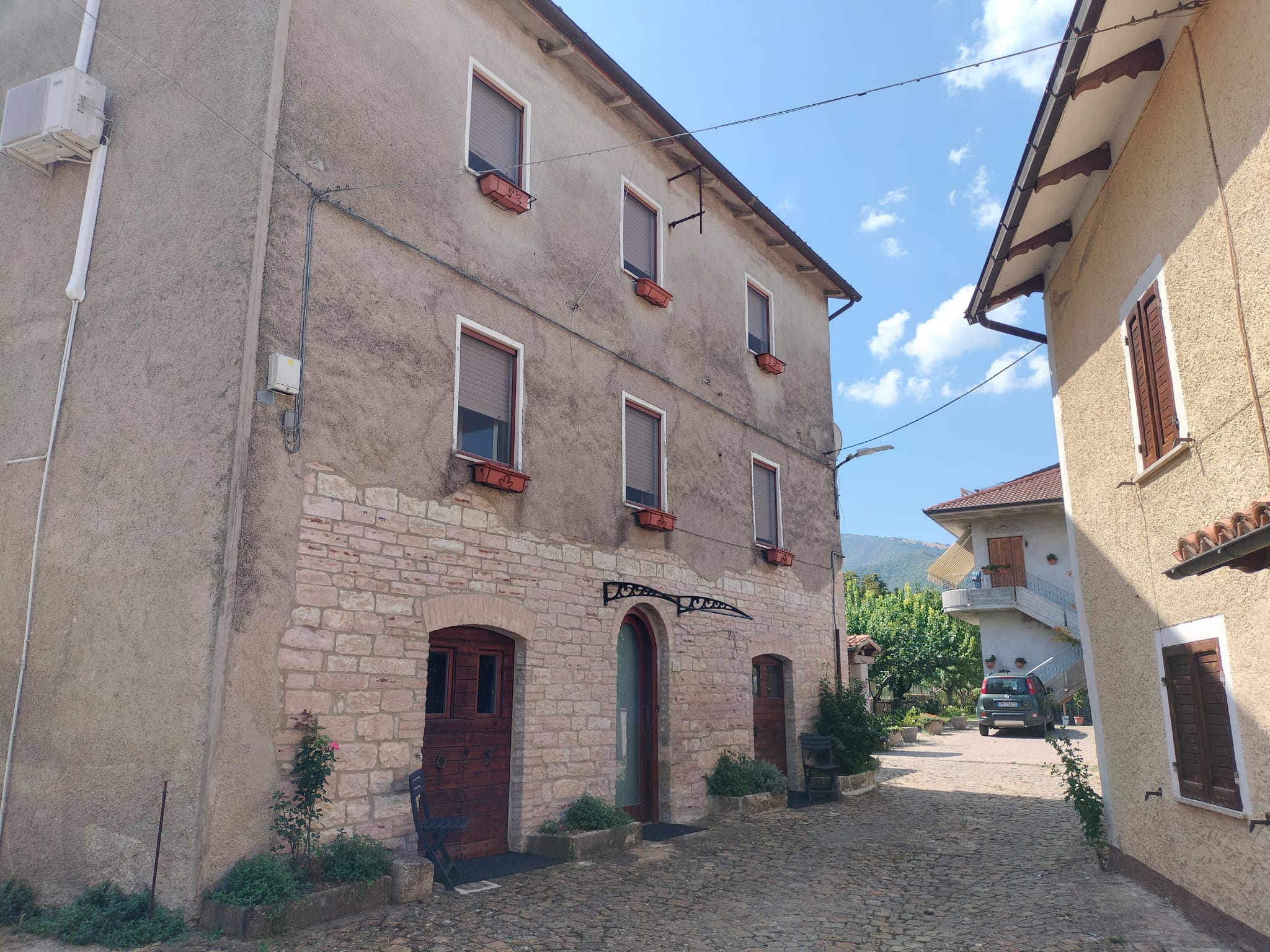 Charming Italian holiday home in the heart of Le Marche - 2