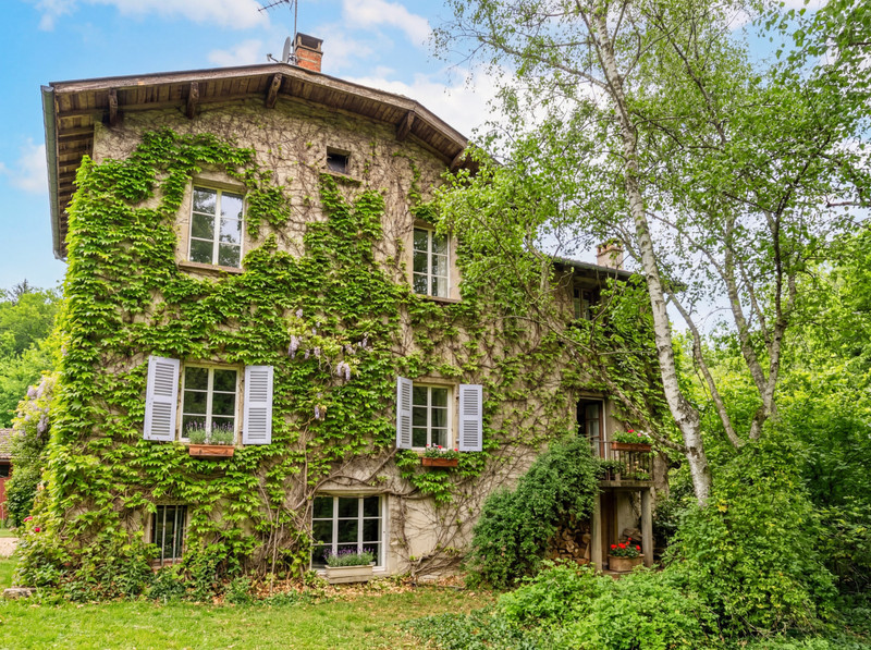 Renovated Watermill in 2 ha surrounded by Nature