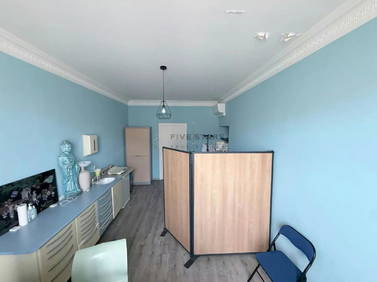 Nice City Centre – Avenue Jean Médecin Rare Opportunity – Prime Commercial/Professional Property - 33