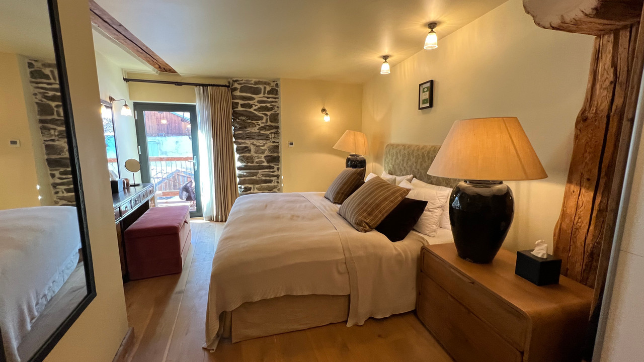 Stylish 5 bedroom chalet just minutes from the high-speed lift in Villaroger les Arcs - 5