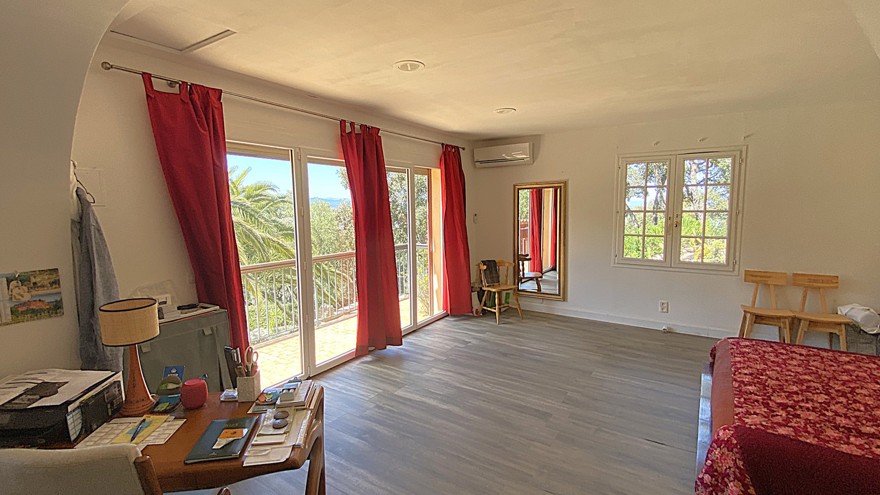 Unique 5-bedroom villa with swimming pool, sensational views and open-air theatre! - 2