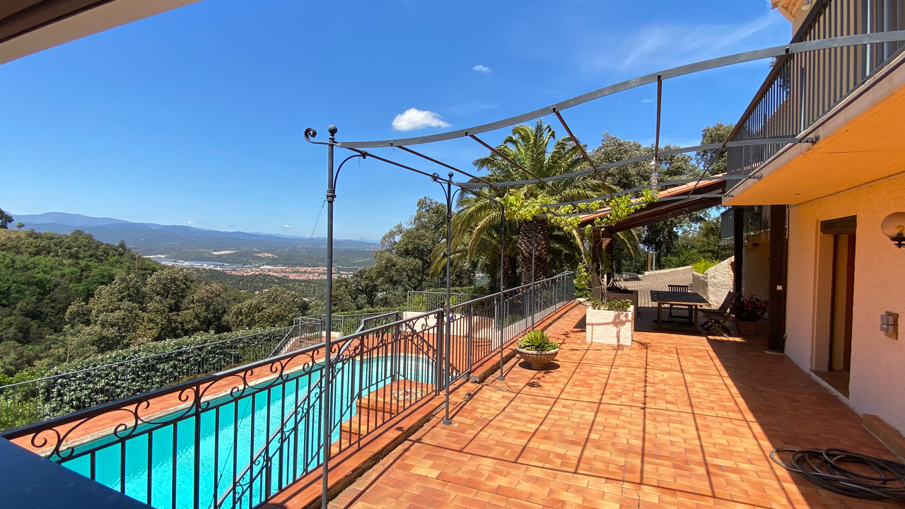 Unique 5-bedroom villa with swimming pool, sensational views and open-air theatre! - 3