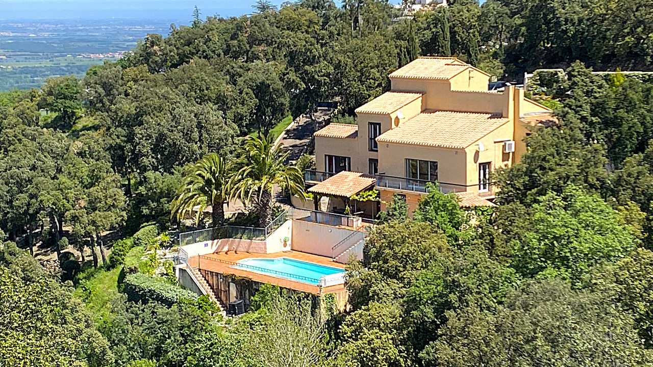 Unique 5-bedroom villa with swimming pool, sensational views and open-air theatre! - 4