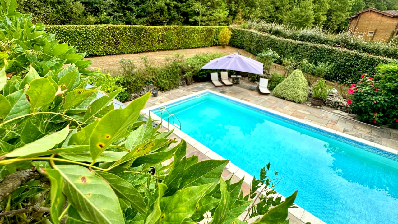 A Rare Aviation Lifestyle Opportunity in Mingot, Hautes-Pyrénées - 4