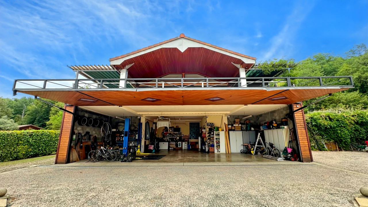 A Rare Aviation Lifestyle Opportunity in Mingot, Hautes-Pyrénées - 5