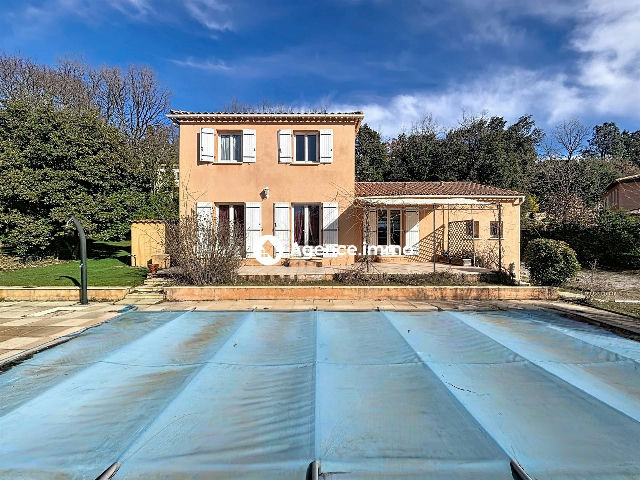 House T5 with pool, garage and enclosed land in a quiet environment - 2