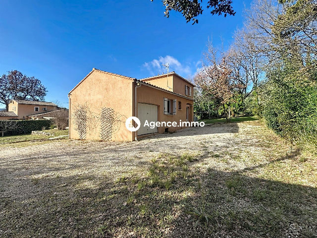 House T5 with pool, garage and enclosed land in a quiet environment - 3