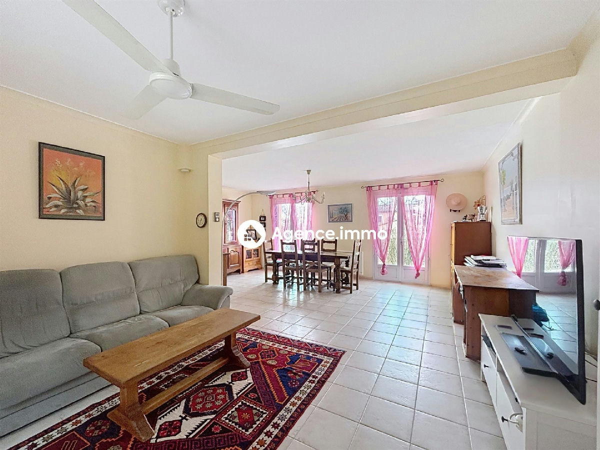 House T5 with pool, garage and enclosed land in a quiet environment - 7