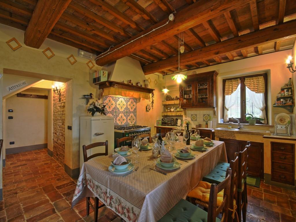 Restored country house with swimming pool, 5 bedrooms and 2 bathrooms in Le Marche, just 20 km from the Adriatic coast - 5