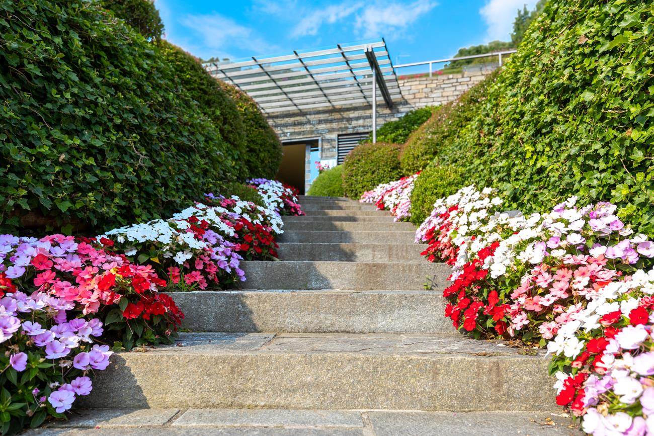 Luxury Apartment in a Beautiful Residence with Pool and Stunning Views of Lake Como