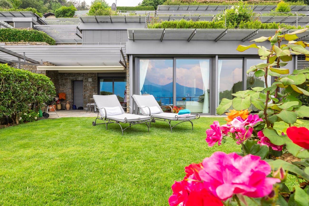 Luxury Apartment in a Beautiful Residence with Pool and Stunning Views of Lake Como - 2