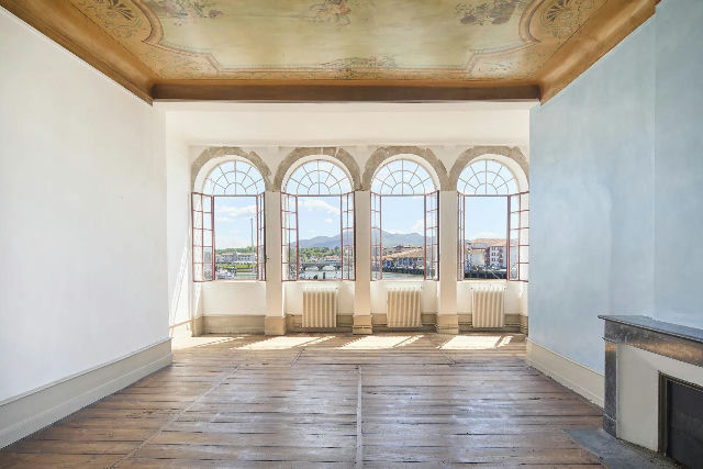A Historic, 17th-CENTURY Residence Emblematic Of The City - 2