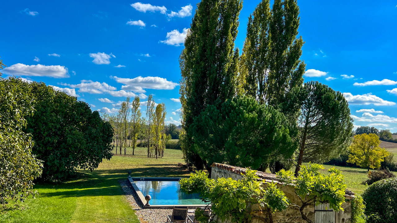 Magnificent Renovated Stone Maison Bourgeoise on 4.2ha with Pool—Elegant Calm Countryside Retreat - 2
