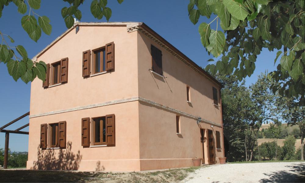 Restored, immediately habitable house with garden, as a holiday home, beautifully finished and located amid the rolling hills of Le Marche - 5