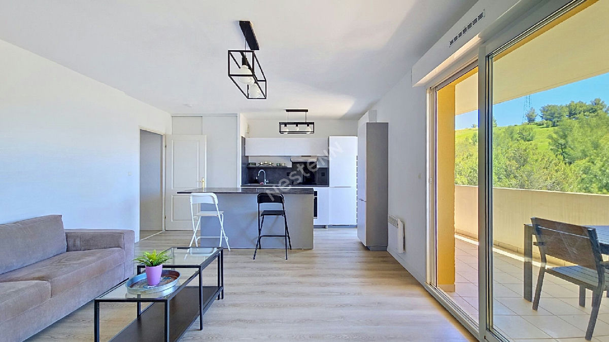 Spacious and Friendly Two-Room Apartment with Terrace - 5
