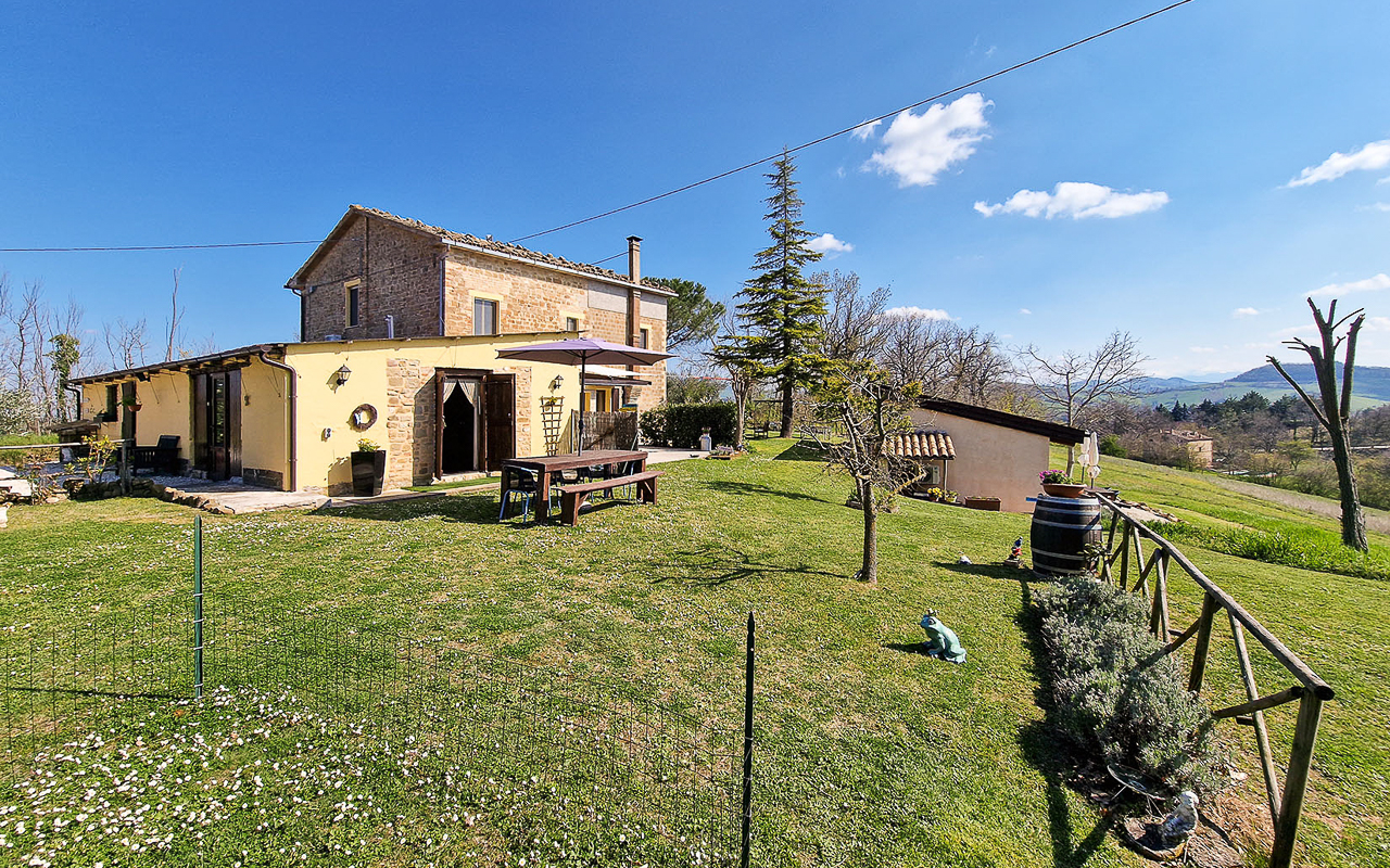 Casale Vera is a country house for sale that presents a unique opportunity for those seeking to indulge in the charm of rural tourism