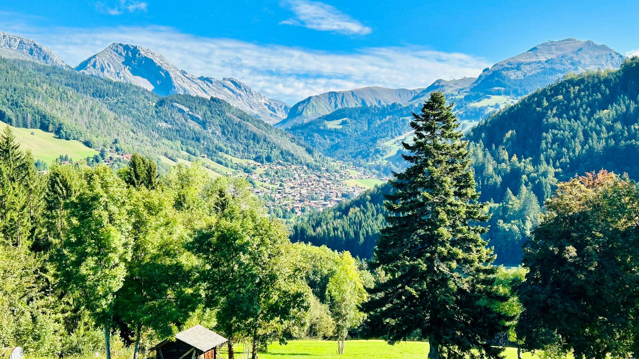 Sun-filled apartment with terrace and views in Saint-Jean-de-Sixt near La Clusaz, Lake Annecy and Ge