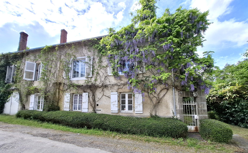 19th-C House in 1.2 ha with Outbuildings, Riverside, Haute Vienne - 2