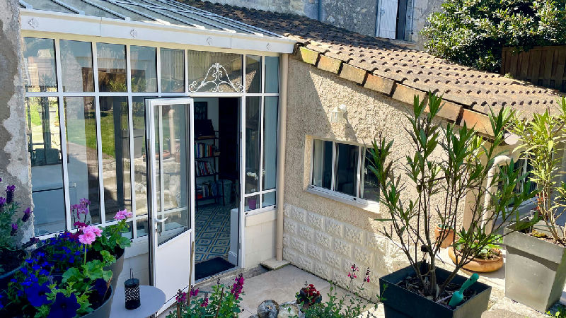 Fabulous large fully renovated 4/5 bedroom stone village property with garden in the heart of Fronsac - 5