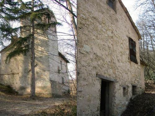 Medieval hunting lodge - 3