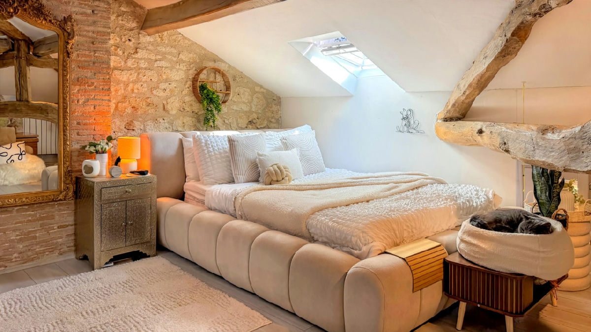 Modern country living with swimming pool and equestrian facilities – the perfect French lifestyle! - 9