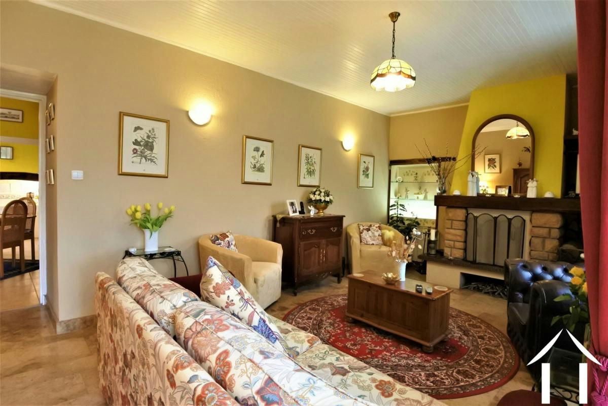 2 bedroom stone house, small garden and nice view. Burgundy - 1