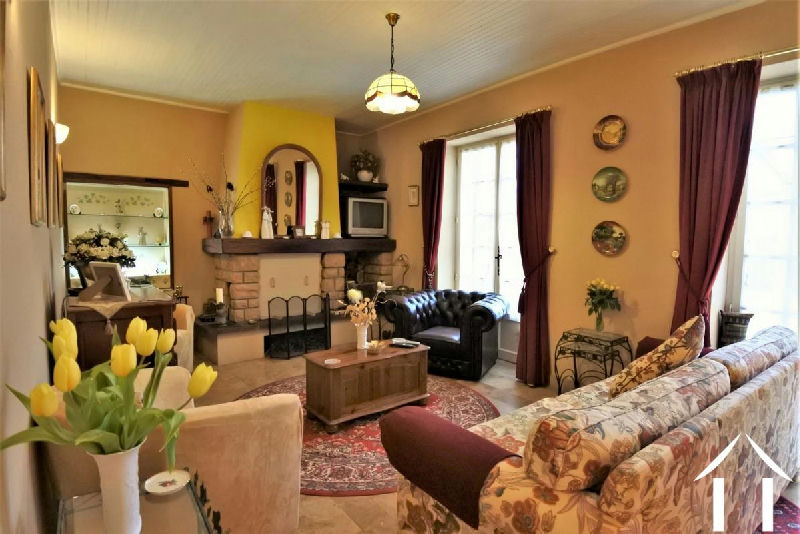 2 bedroom stone house, small garden and nice view. Burgundy - 5