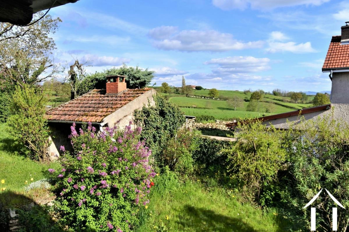 2 bedroom stone house, small garden and nice view. Burgundy - 8