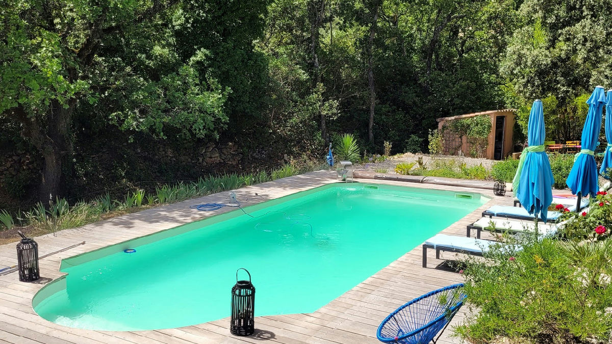 Beautiful property in Cotignac with 4 bedrooms, swimming pool, gardens and garage - 3