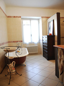 Large Apartment in the historic center near all amenities