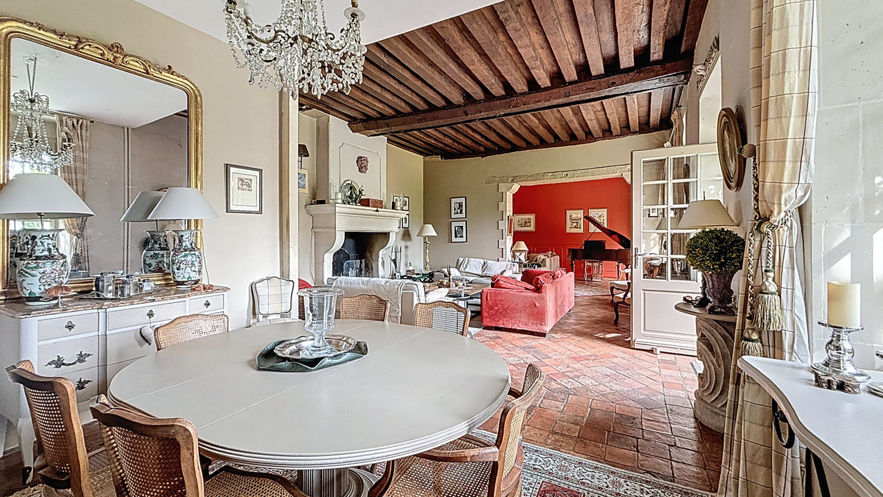 Val-d’Oise: 17th-Century Estate on 4,930 m² with 4 Independent Houses, Outbuildings and Swimming Pool - 5
