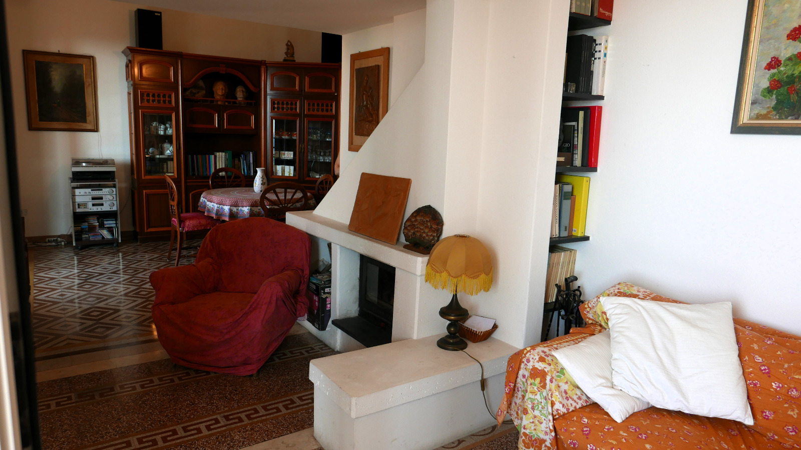 Country house with sea views and large garden - 4