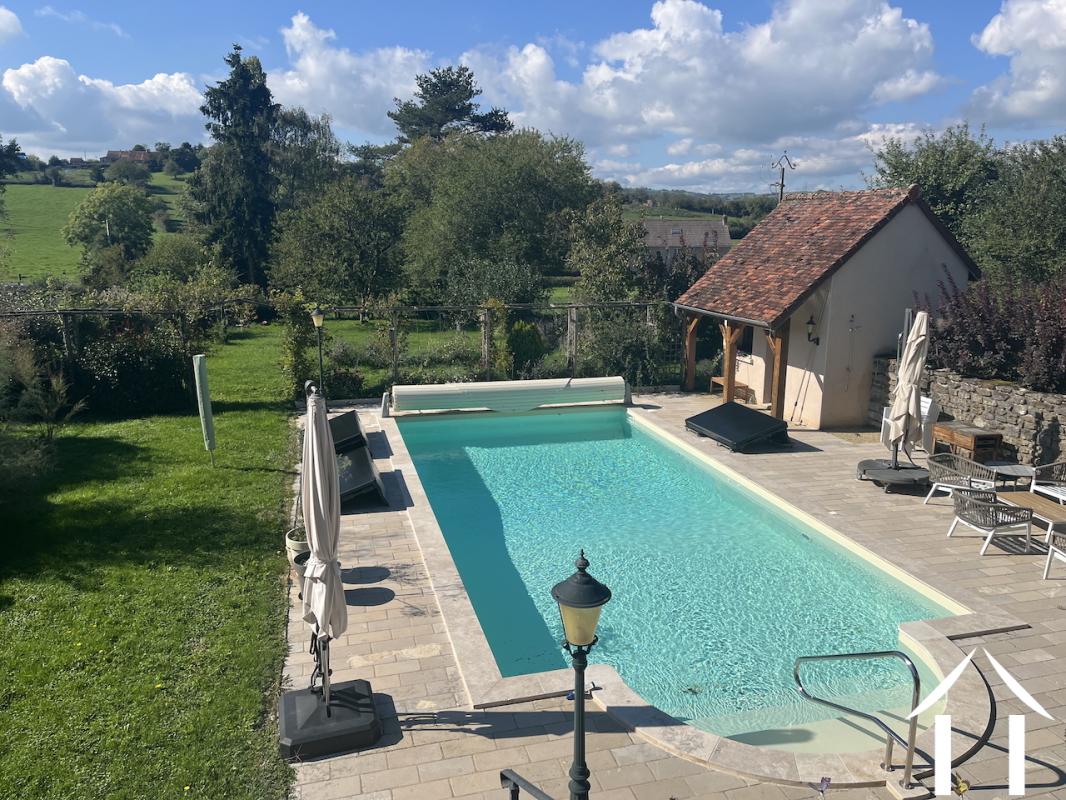 5 bedroom house with guest house and pool - 3