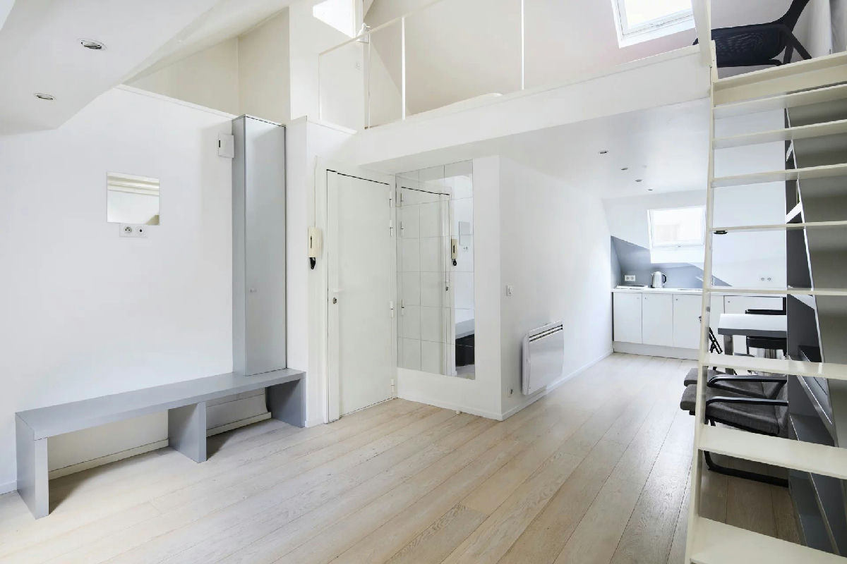 A charming pied-à-terre between Rue de Seine and Odéon - 11