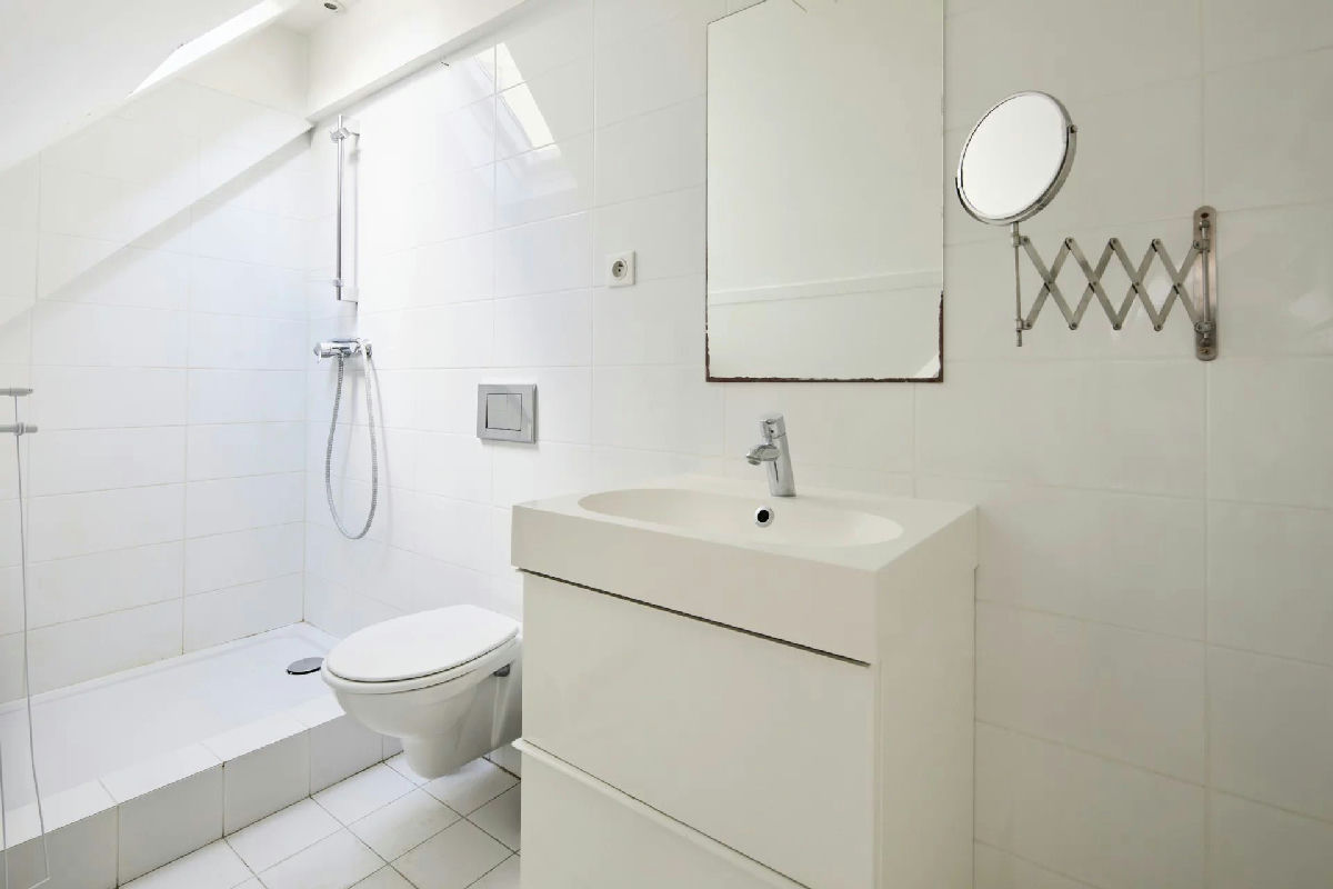 A charming pied-à-terre between Rue de Seine and Odéon - 14