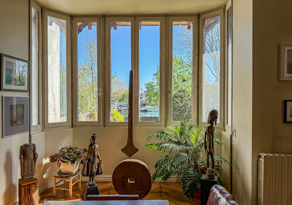Anglo-Norman house - 350 sqm - 6 bedrooms - Facing the Marne - 6