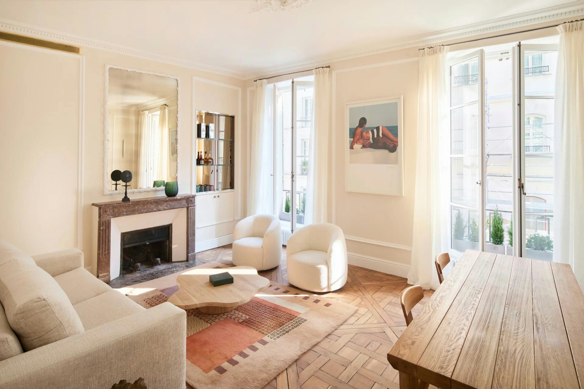 A fully renovated pied-à-terre close to Odéon