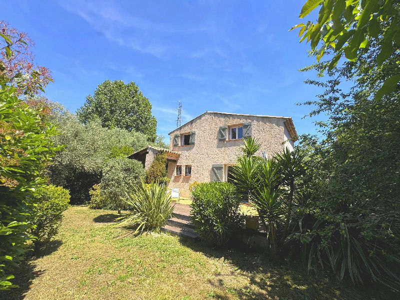 Beautiful Provençal house close to the town centre of Vence