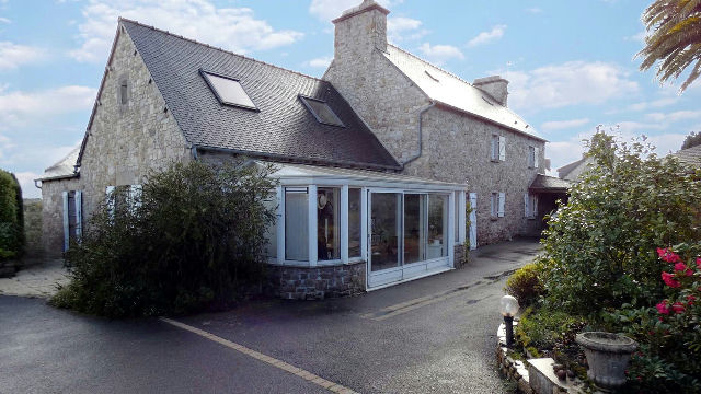 Elegant stone property with pool & outbuildings, quiet location close to Paimpol & 15km from beautiful beaches - 3