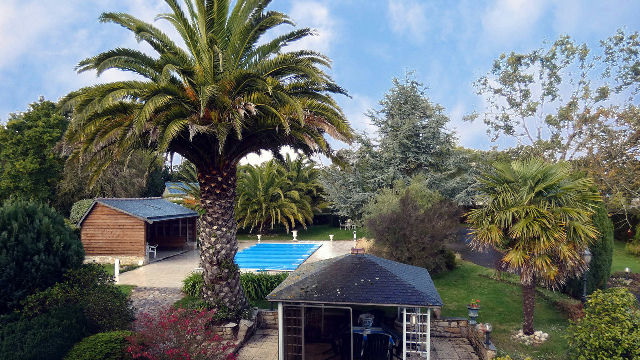 Elegant stone property with pool & outbuildings, quiet location close to Paimpol & 15km from beautiful beaches - 2