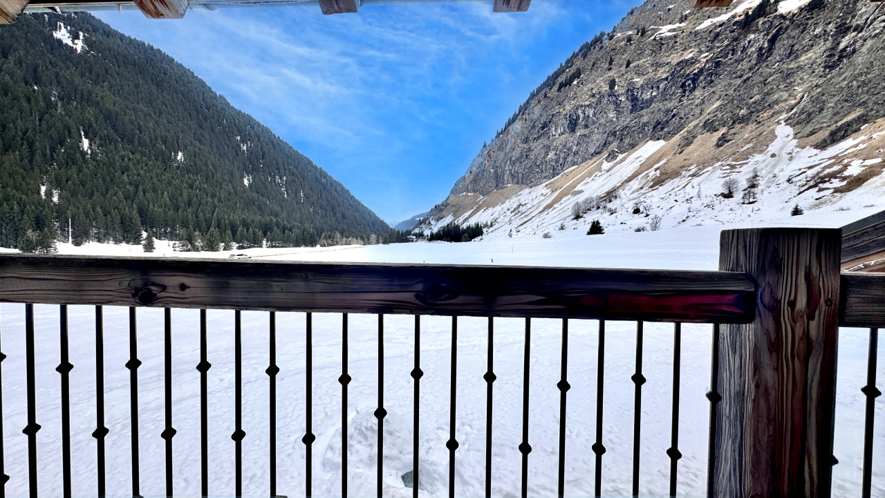 A rare alpine retreat in an exceptional setting, ready to operate as a turnkey business - 3
