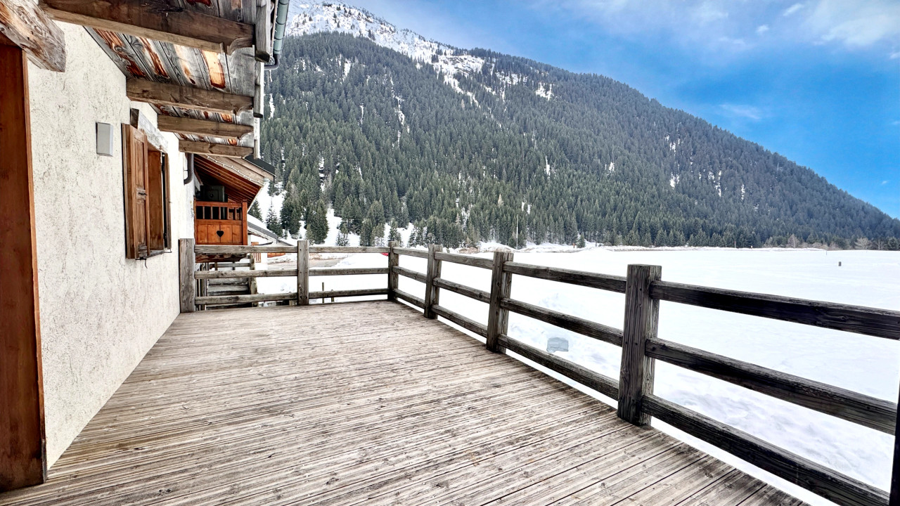 A rare alpine retreat in an exceptional setting, ready to operate as a turnkey business - 5