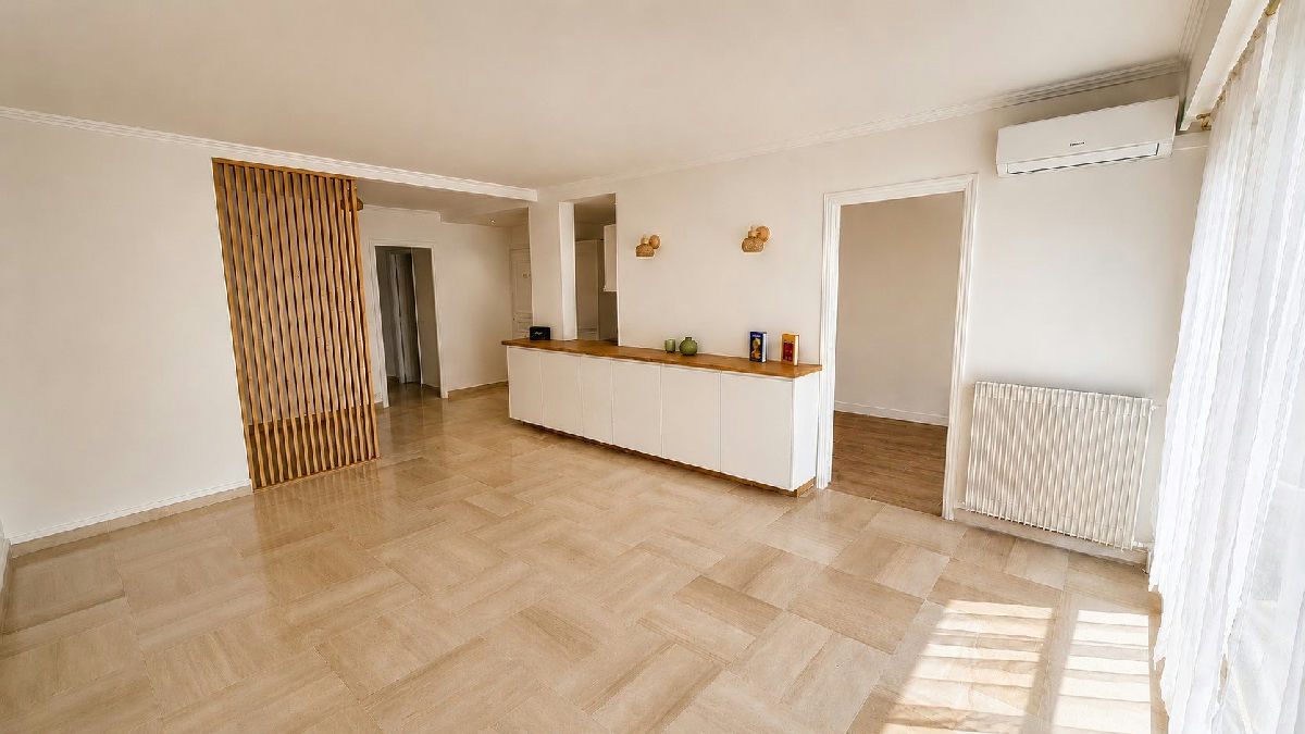 Antibes Centre with Garage included - 3 rooms 64 m2 on an upper floor - Unobstructed view - 1