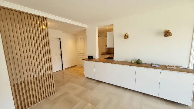 Antibes Centre with Garage included - 3 rooms 64 m2 on an upper floor - Unobstructed view - 3