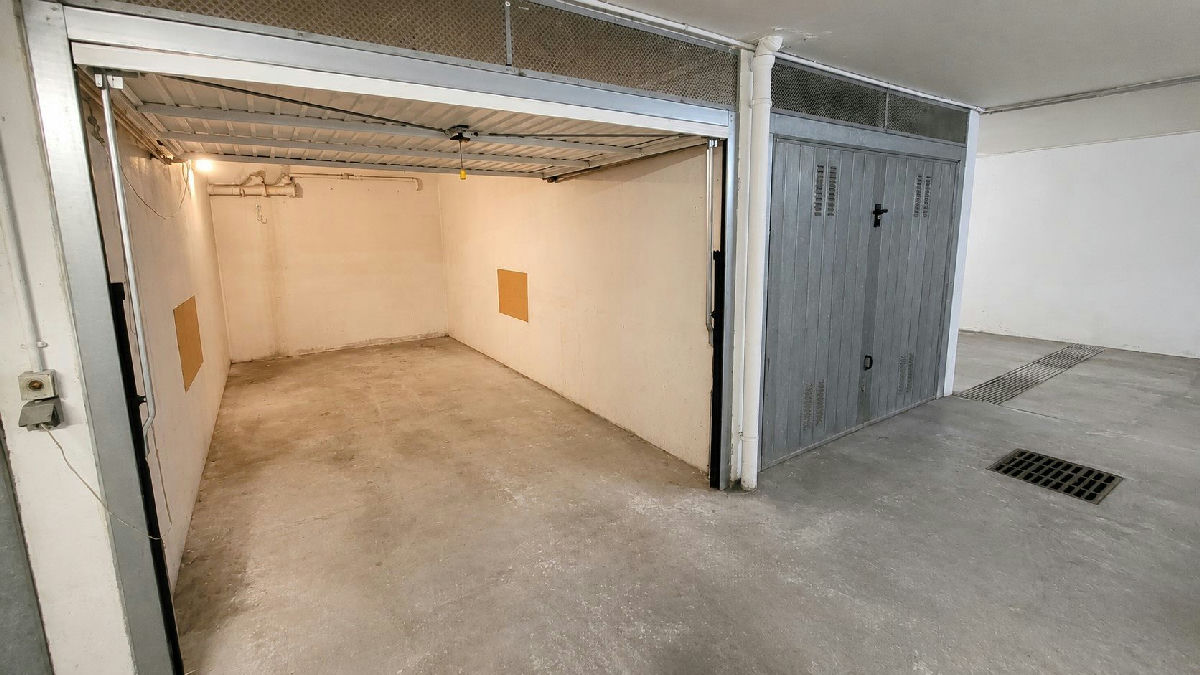 Antibes Centre with Garage included - 3 rooms 64 m2 on an upper floor - Unobstructed view - 9